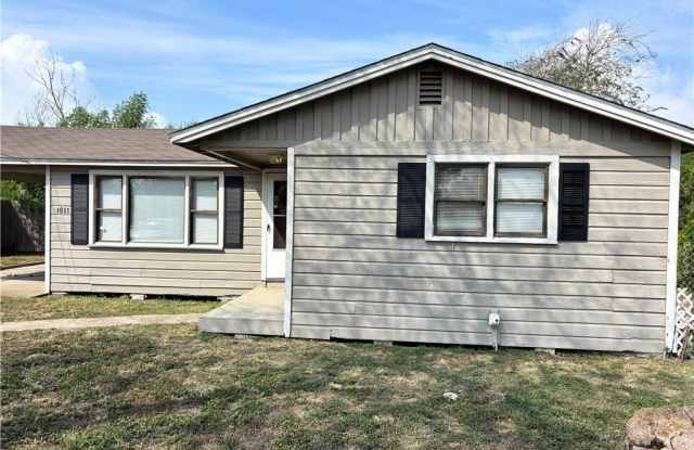 1011 Memorial Parkway Gallery 2