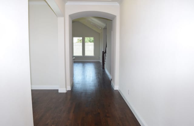 2110 Remington Dr Gallery 3