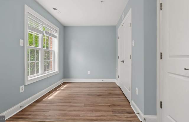 643 PULLMAN Place Gallery 4