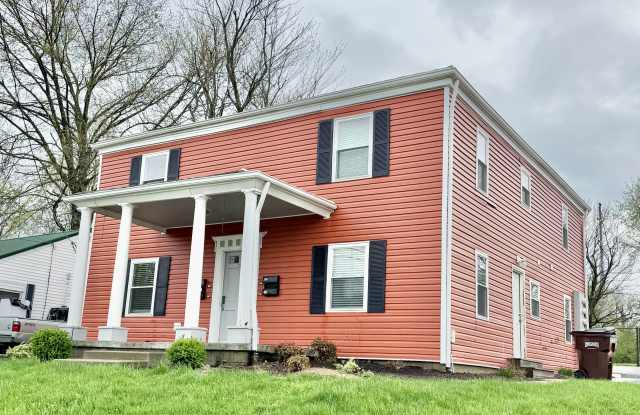 222 West Broadway Avenue - 2 photos photos