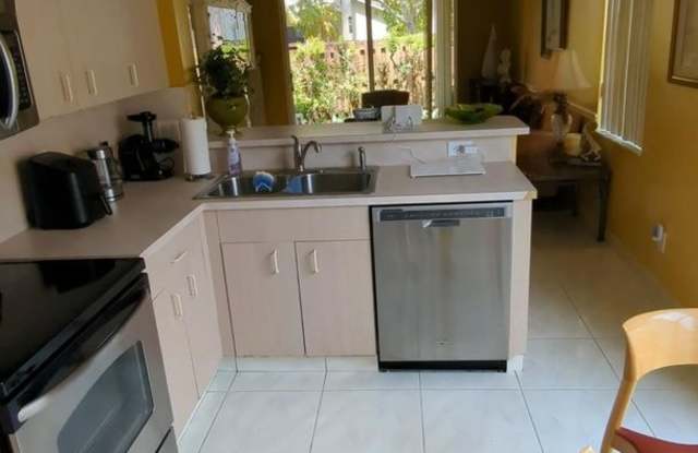 1481 SW 105TH AVE PEMBROKE PINES, FL 33025 photos photos