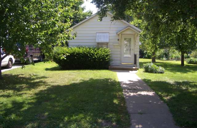 219 S. Mechanic - 219 South Mechanic Street, Macomb, IL 61455