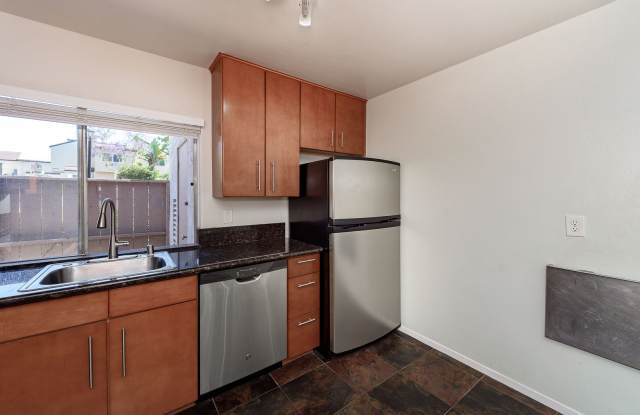 Amazing, Quiet University City Condo For Rent Gallery 4