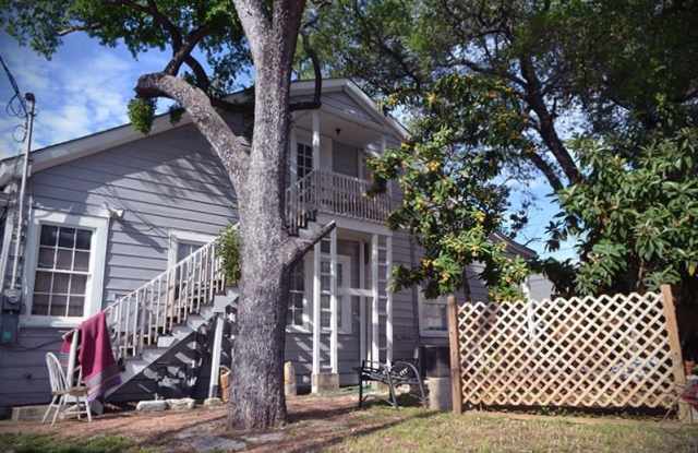 2800 Salado St Gallery 2