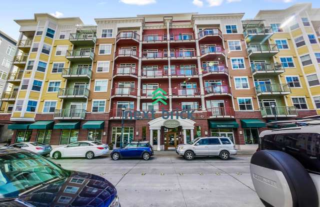 1 Bed and 1 Bath Stunning Redmond DT Condo is Available for Rent! photos photos