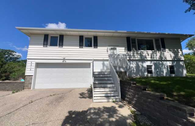 Spacious 3-bed, 2-bath Single Family Home! photos photos
