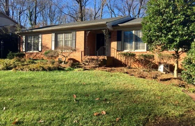 Spacious Brick Ranch w/Finished Basement in Grimsley District Gallery 1