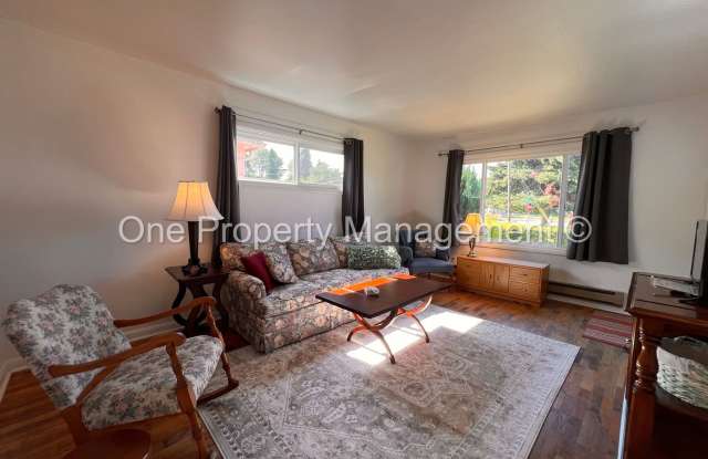 Furnished Short Term Rental - Move In Ready! Gallery 4
