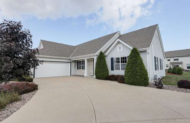 Beautiful 3-Bedroom, 2-Bath Ranch Home for Rent in Franklin, WI photos photos