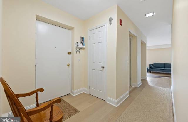 15400 BASSETT Lane Gallery 2