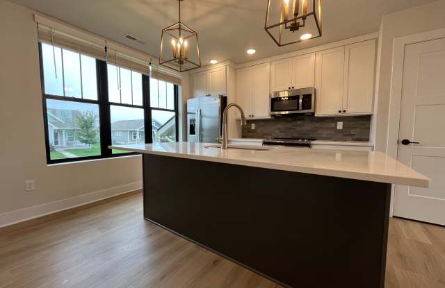 2911 Southwest Prairie Trail Parkway Gallery 2