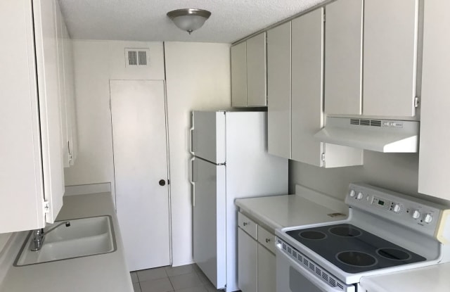 4847 Collwood Blvd # B - 4847 Collwood Boulevard, San Diego, CA 92115