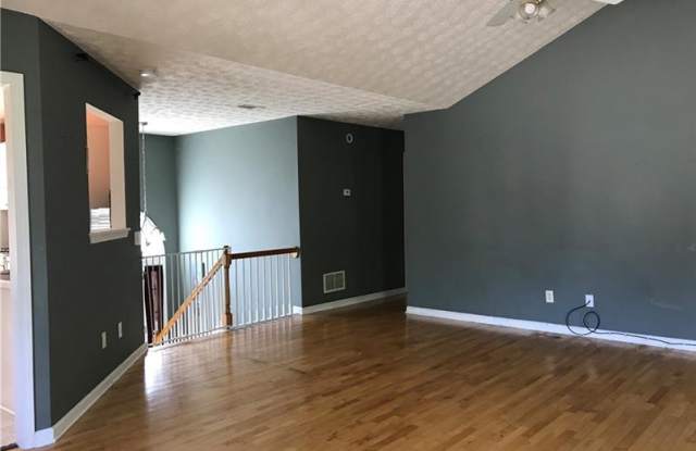647 Shoal Circle Gallery 2