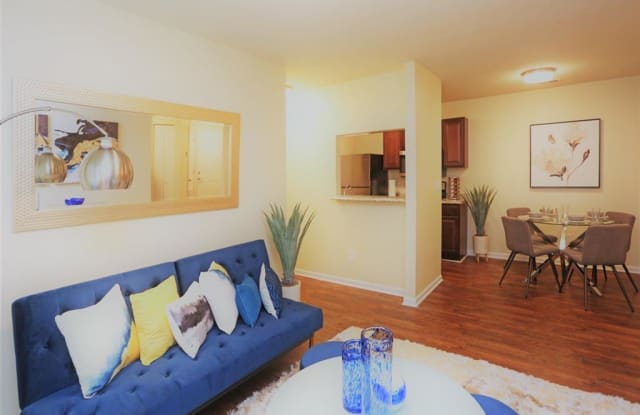 Sedgefield Square photos photos