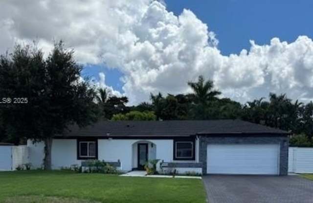 15534 SW 153rd St photos photos