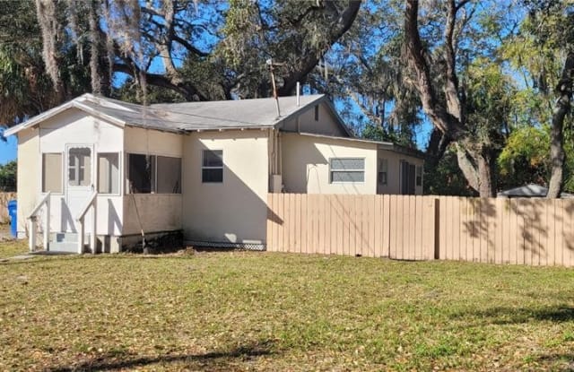 163 11TH STREET SW - 163 11th Street Southwest, Largo, FL 33770