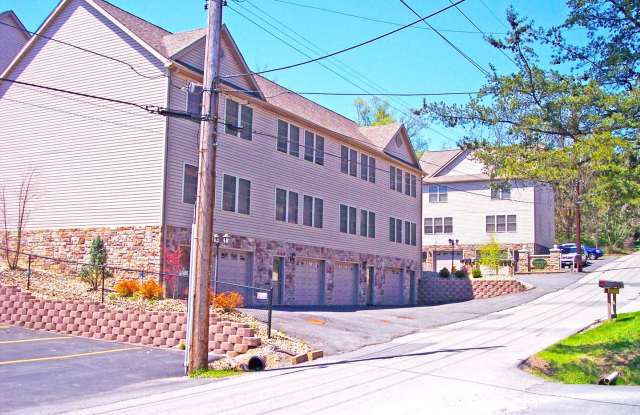 Newly Renovated - 2 Bedroom, 2.5 Bath Townhome Near Med Center - Available 08/05! photos photos