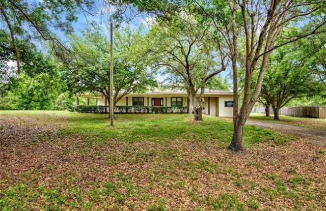 4527 Redcoat Drive - 4527 Redcoat Drive, Wesley Chapel, FL 33543
