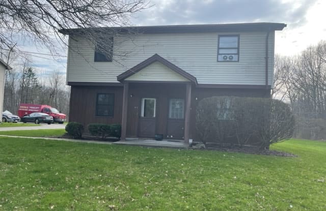 612 North Four Mile Run Road - 1 - 612 North 4 Mile Run Road, Austintown, OH 44515