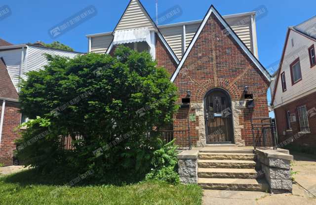 13918 Roselawn St photos photos