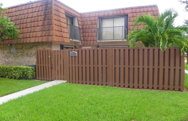 4083 Forest Hill Dr photos photos