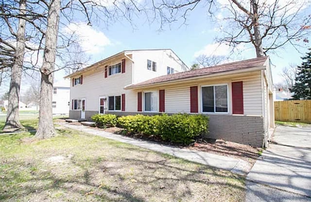3025 S Byrne Rd - 3025 South Byrne Road, Toledo, OH 43614