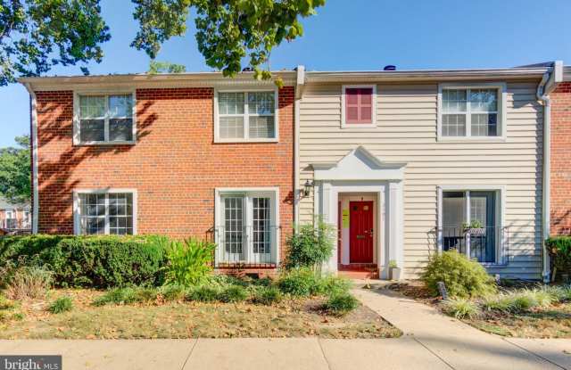 2707 S WALTER REED DRIVE S photos photos