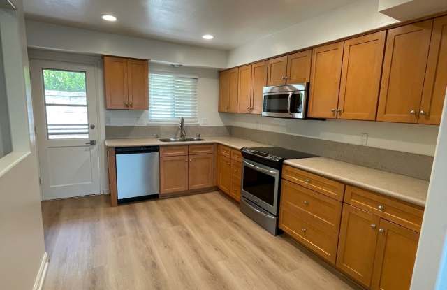 5341 Overland Dr Gallery 3