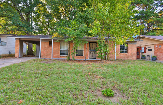 137 Grover Cleveland Cir Gallery 1