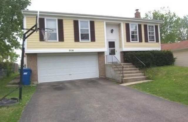 806 Meade Lane - 806 Meade Lane, Roselle, IL 60172