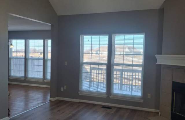 Renovated 3 bedroom duplex - 1232 South 5th Street East, Louisburg, KS 66053