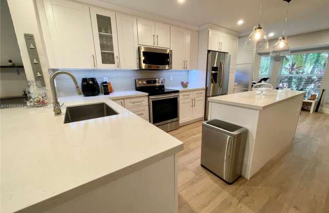 1125 Papaya Street 1125, Hollywood, FL 33019 photos photos