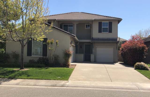 Spacious Folsom Parkway Home Near Park with Gorgeous Balcony off Primary Bath! - 1139 Meredith Way, Folsom, CA 95630