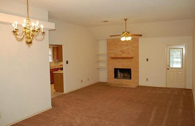 7109 Bentley Avenue Gallery 2
