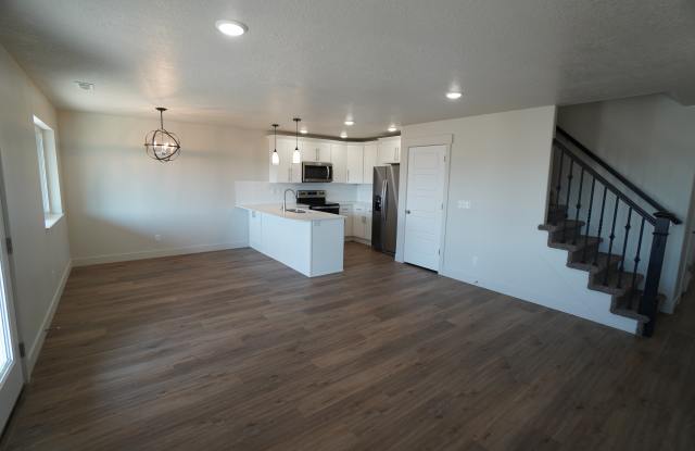 3477 W 3950 S Gallery 4