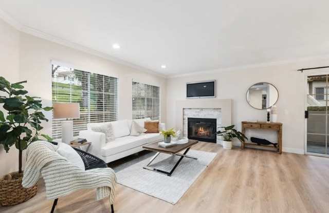 24361 Conejo Apt 4 photos photos