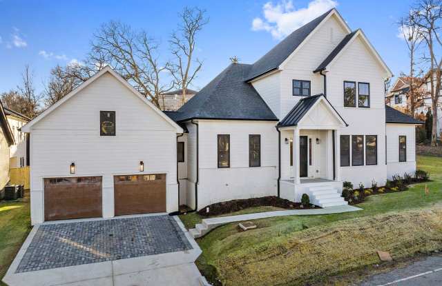 1803 Rosewood Avenue Gallery 1