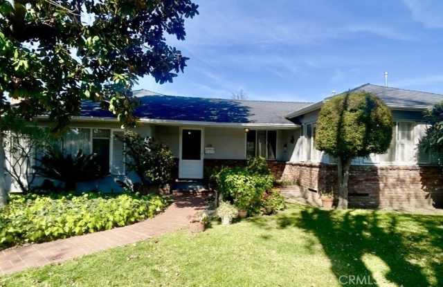 315 E Las Flores Avenue photos photos