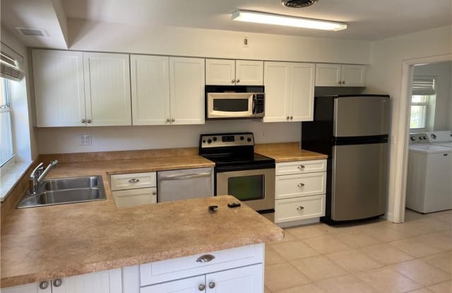 956 Tulip Lane - 956 Tulip Lane, Vero Beach, FL 32963