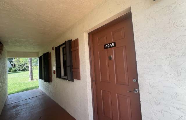 4245 Oak Terrace Drive Gallery 2
