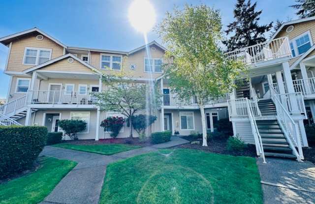 Beautifully Updated 2 Bedroom Condo Gallery 3