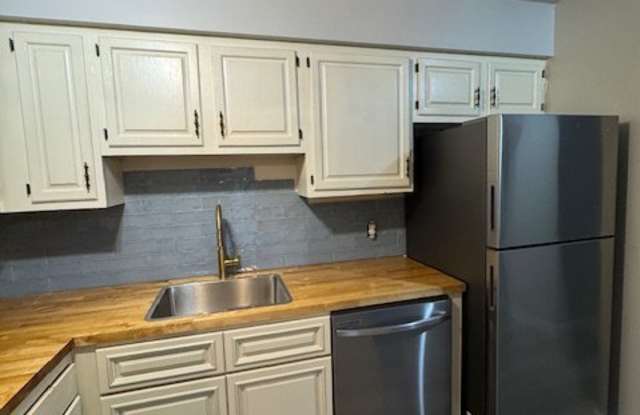 205 North Ford Street - 4 photos photos