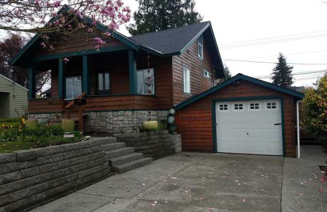 1007 Oakes Ave - 1007 Oakes Avenue, Everett, WA 98201