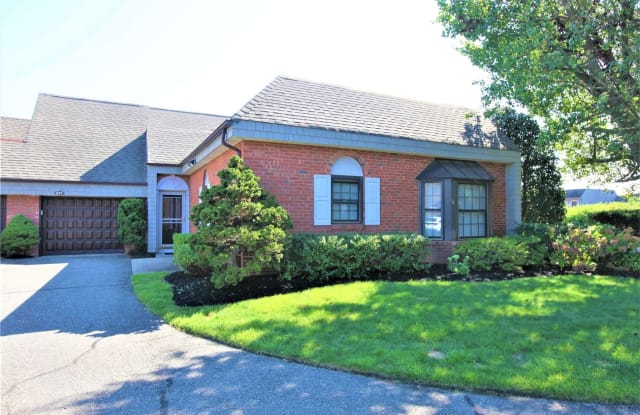 231 Helm Lane - 231 Helm Lane, West Bay Shore, NY 11706