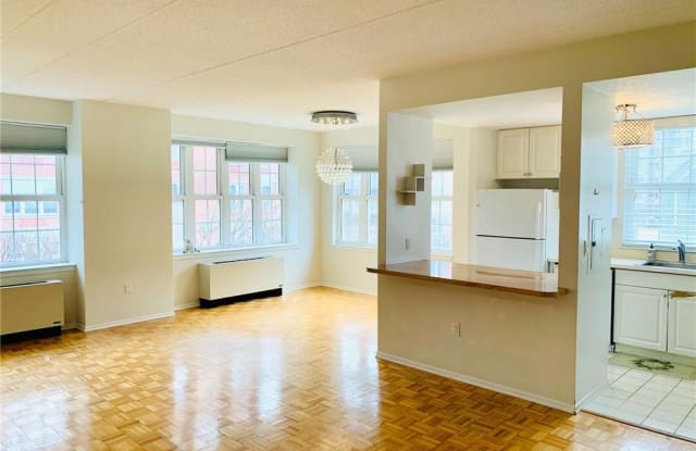 100 Oceana Drive West - 100 Oceana Drive West, Brooklyn, NY 11235