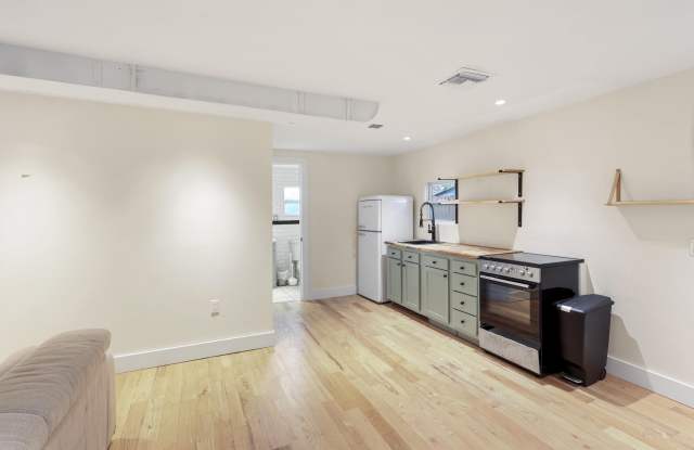 1309 E Florida Avenue Gallery 4