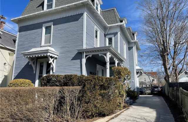 26 Ayrault Street - 26 Ayrault Street, Newport, RI 02840