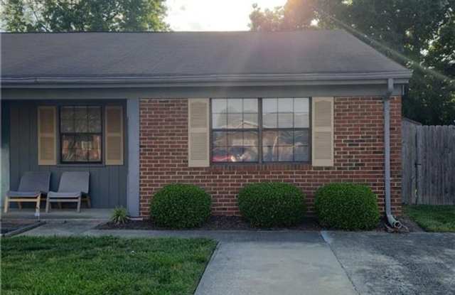 6045 Bradford Drive Unit B, Suffolk, VA  23435 - Available NOW photos photos