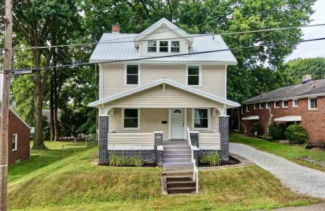 1508 18th Street Northeast - 1508 18th Street Northeast, Canton, OH 44705