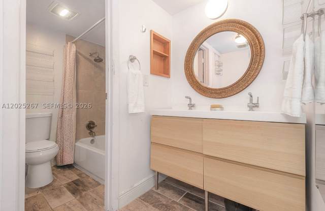 3401 N Country Club Dr Gallery 4